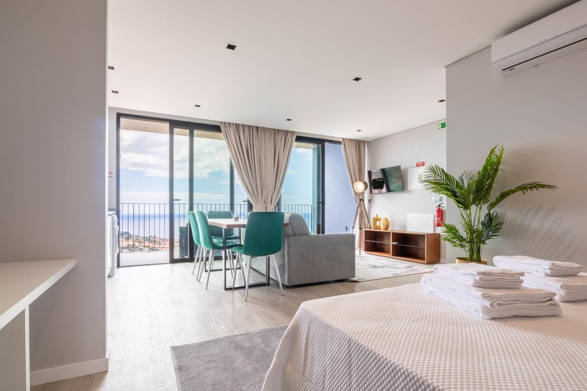 Atlantico Azul Apartment ฟุงชาล ภายนอก รูปภาพ