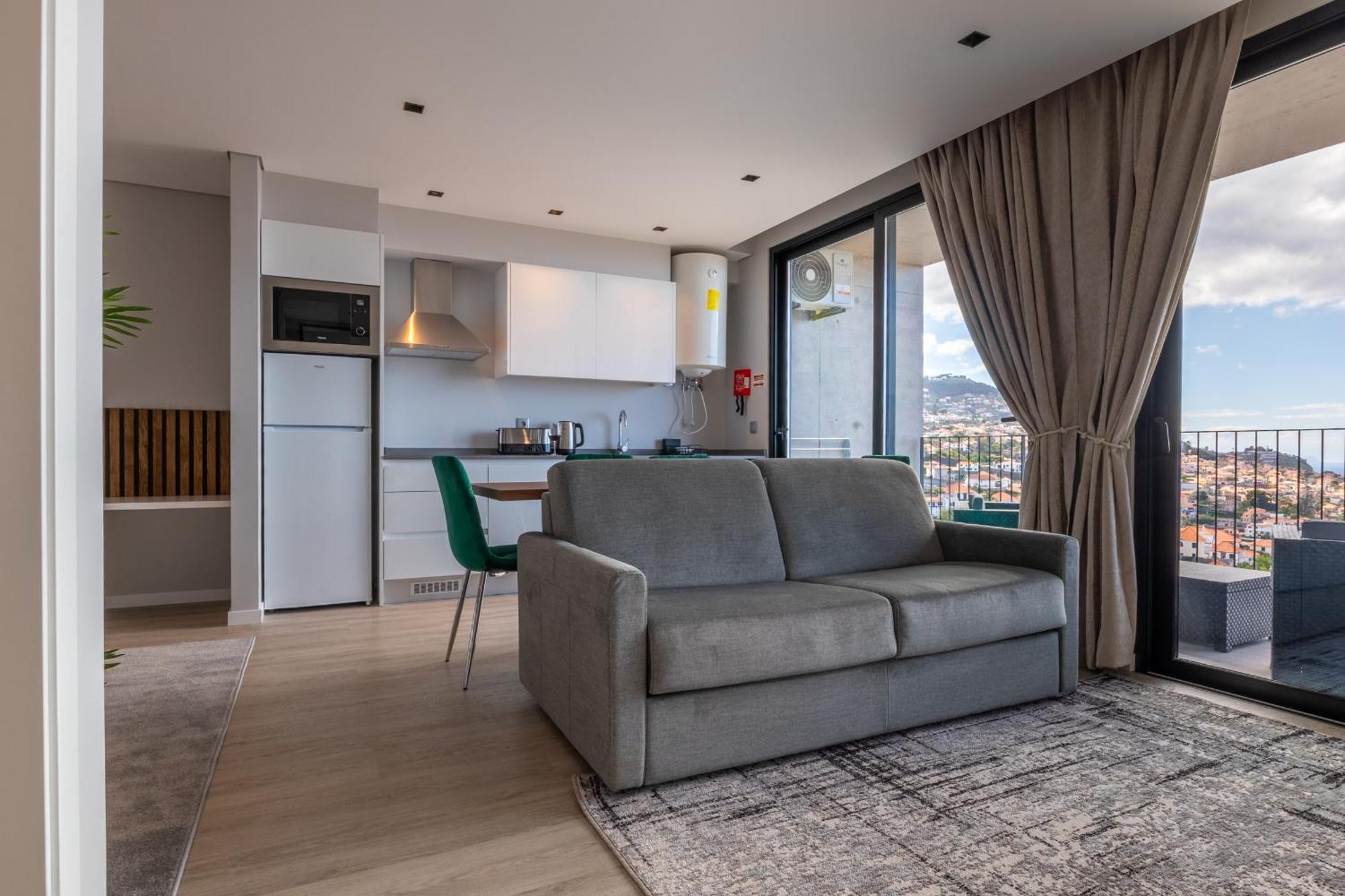 Atlantico Azul Apartment ฟุงชาล ภายนอก รูปภาพ